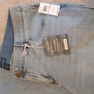Democracy Kick Flare Jeans SZ 22W NWT